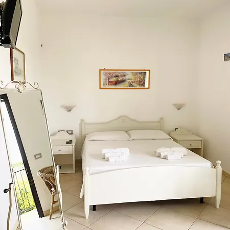 Mondoverde & ベッド・アンド・ブレックファスト 4*